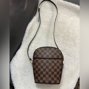 Louis Vuitton Ipanema Crossbody